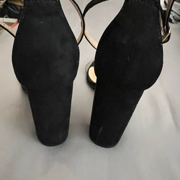 Wild Diva Faux Suede Black Sandals Heels 7.5 - Picture 4 of 4